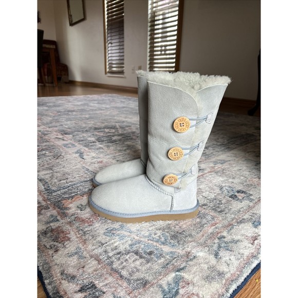 UGG Shoes - Women's Ugg Boots Sz 6 Tall Bailey Button Triplet II Light Blue Sherpa Retired